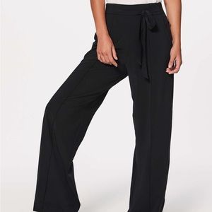 Lululemon noir pant